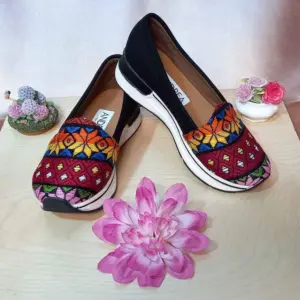 Zapatos típicos para dama en Guatemala